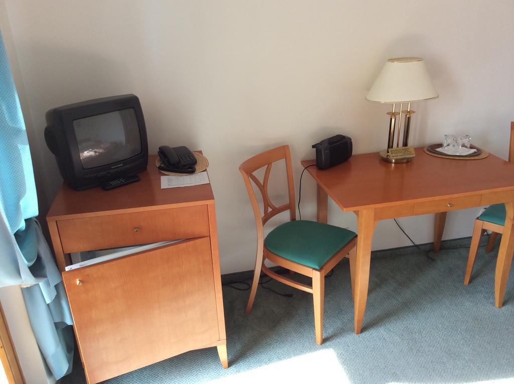 Grand Hotel Stary Smokovec Vysoké Tatry Room photo